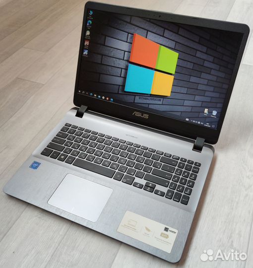 Asus как новый\4 ядра\FHD\SSD 256\OZU 8\Акб 4 часа