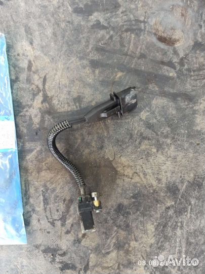 Датчик положения коленвала Opel Vectra c