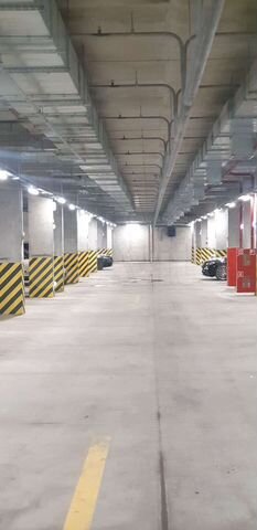 Машиноместо, 14 м²