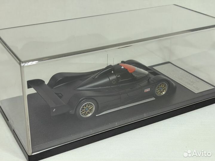 Модель Toyota TS010 от HPI в масштабе 1/43