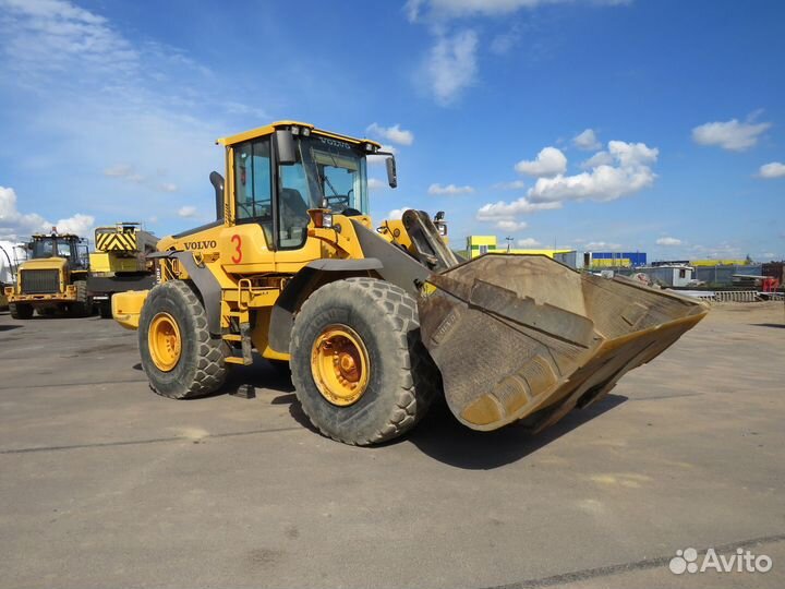 Фронтальный погрузчик Volvo L120F, 2013