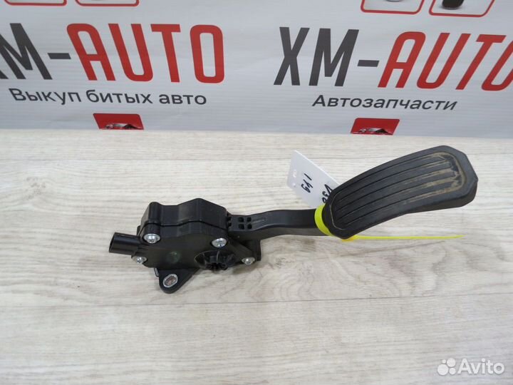 Педаль газа Toyota Camry 50
