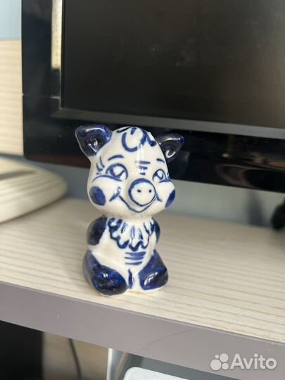 Фигурки сувенирные гжель