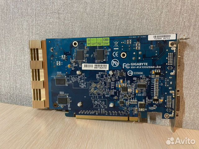 Видеокарта Gigabyte 256 Mb PCI-E