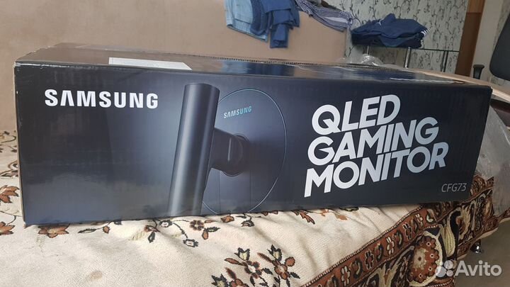 Монитор Samsung C27FG73FQ