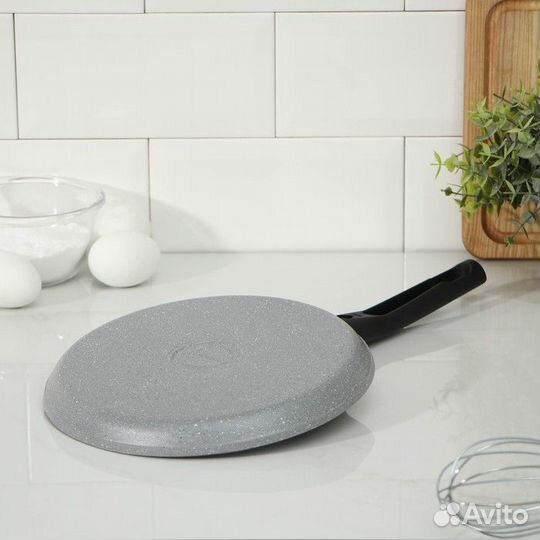 Сковорода блинная, d22 см, пластиковая ручка, анти