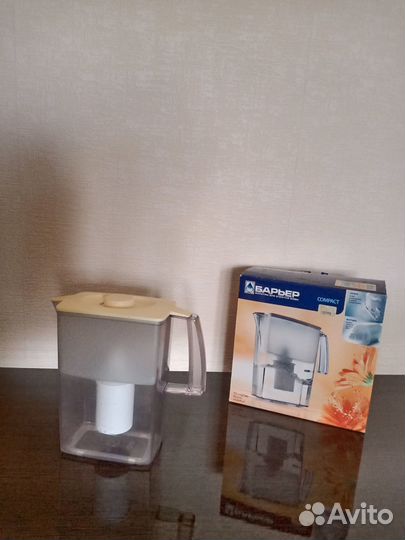 Фильтр кувшин для воды Барьер