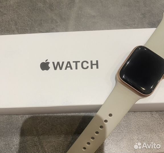 Часы apple watch se 40 mm 2021