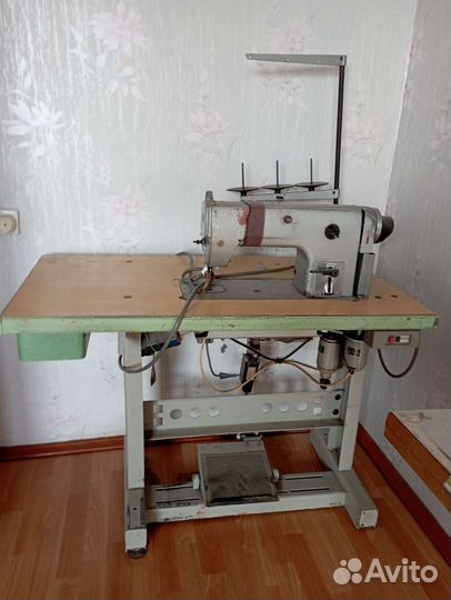 Продам промышленную швейную машину 22 класса
