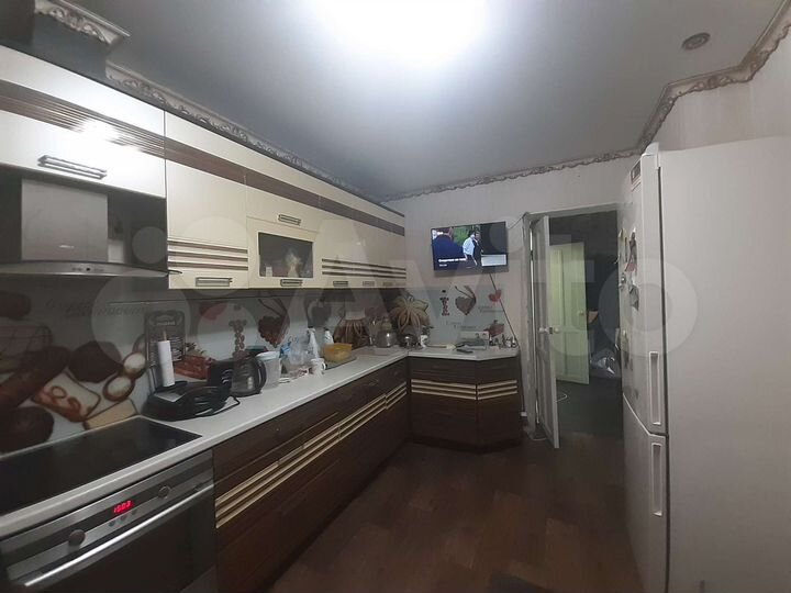 2-к. квартира, 65 м², 9/15 эт.