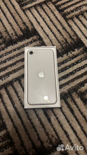 iPhone SE (2022), 64 ГБ