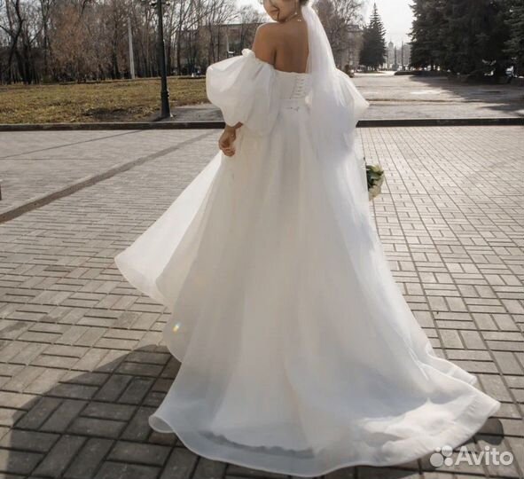 Свадебное платье