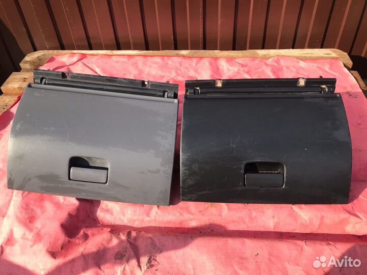 Бардачок Nissan NP300