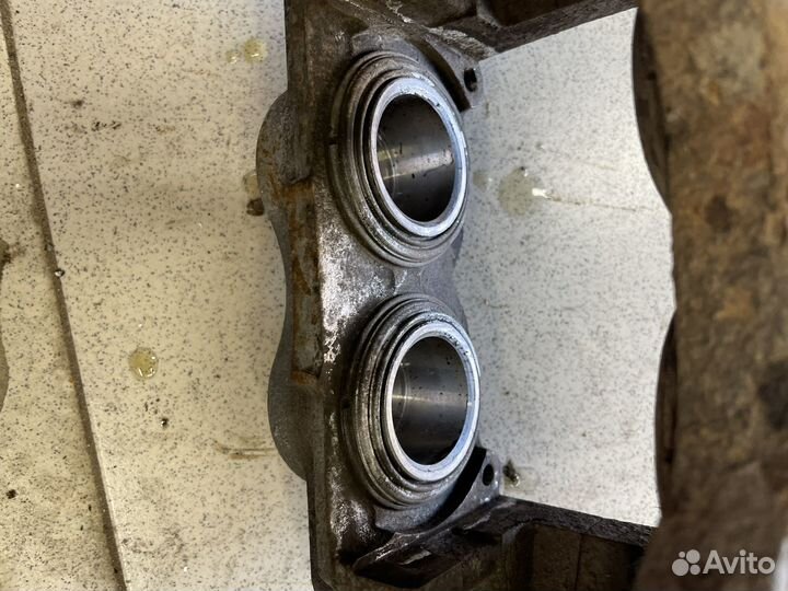 Суппорт паджеро 4 передний/ прадо 120