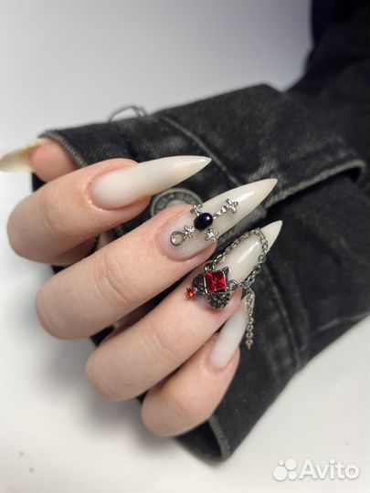 Маникюр с покрытием 1000