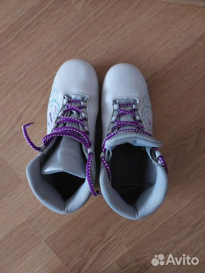 Лыжные ботинки