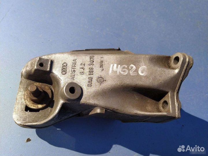 Опора двигателя Audi 80 B4 седан 2.0I 1992