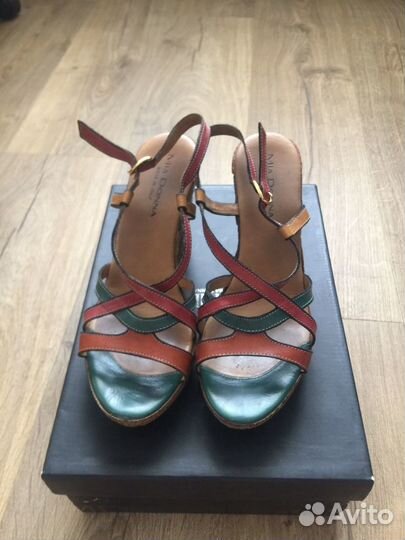 Босоножки 38 р Италия