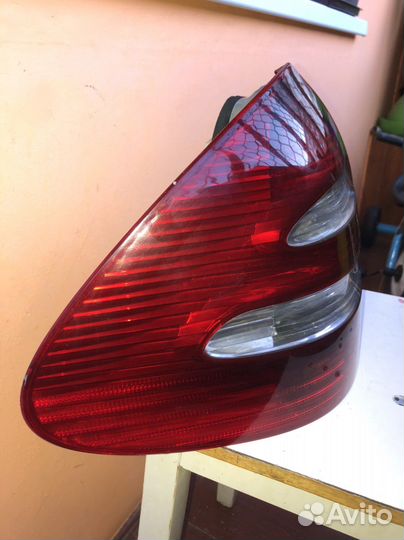 Стоп сигнал Mercedes w211 левый