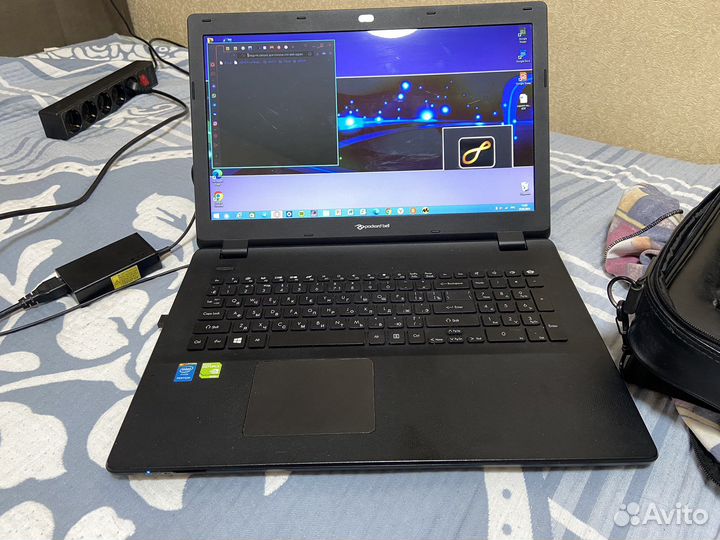 Ноутбук Acer Packard Bell с большим экраном +сумка