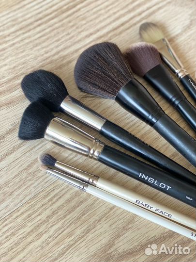Продам кисти для макияжа