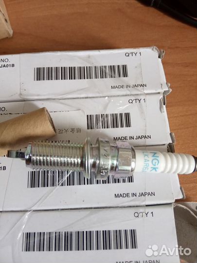 Свечи зажигания иридиевые NGK