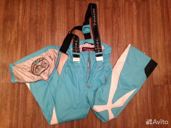 Костюм горнолыжный