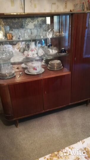 Сервант зеркальный, полированый времен СССР