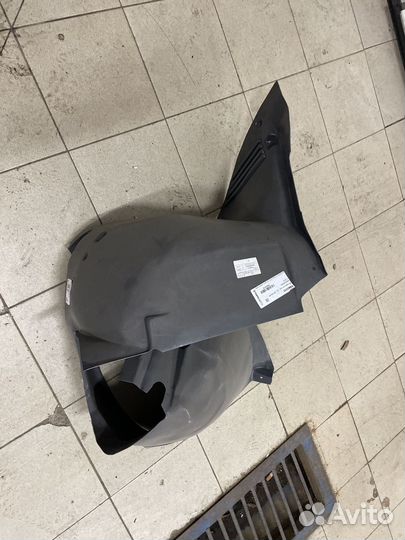 Подкрылок передний левый peugeot 307