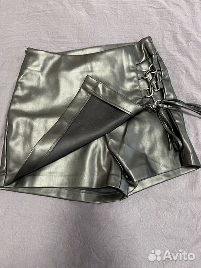 Кожаная юбка-шорты