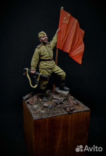 Оловянная миниатюра