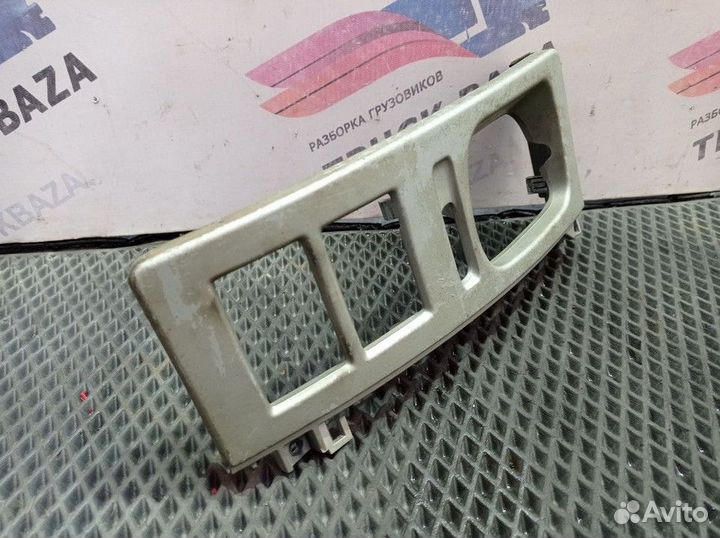 Рамка комбинации приборов