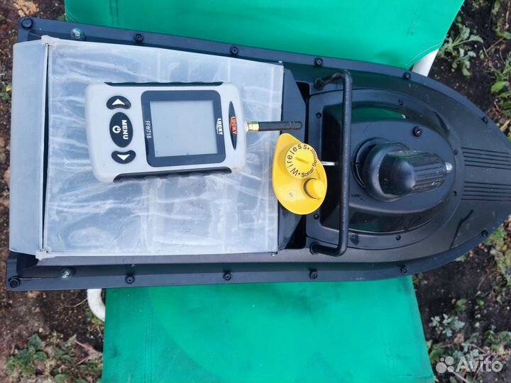 Прикормочный кораблик