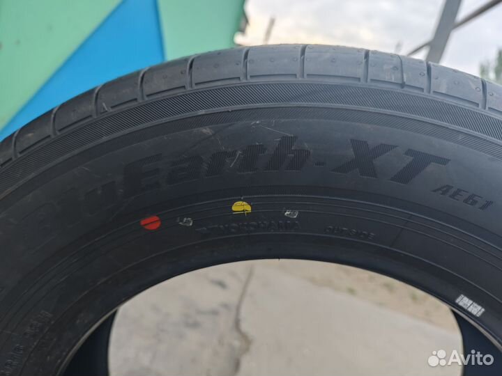 Yokohama BluEarth-XT AE61 215/65 R16 98H