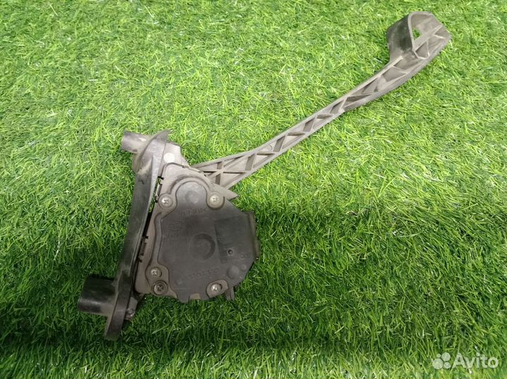 В наличии: Педаль газа на Volvo S80