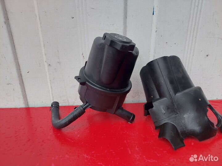 Бачок гур Opel Insignia 2.0 TDI