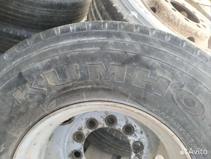 Kumho KRT02