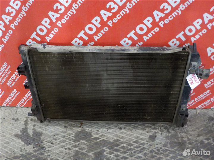 Радиатор охлаждения Opel Astra-H седан Z18XER 2008