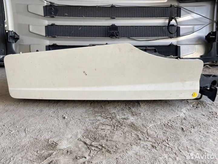 Вещевой отсек Volvo FH4 82243559