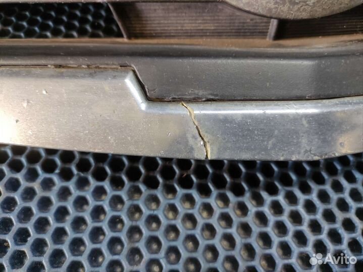 Решётка радиатора nissan almera classic
