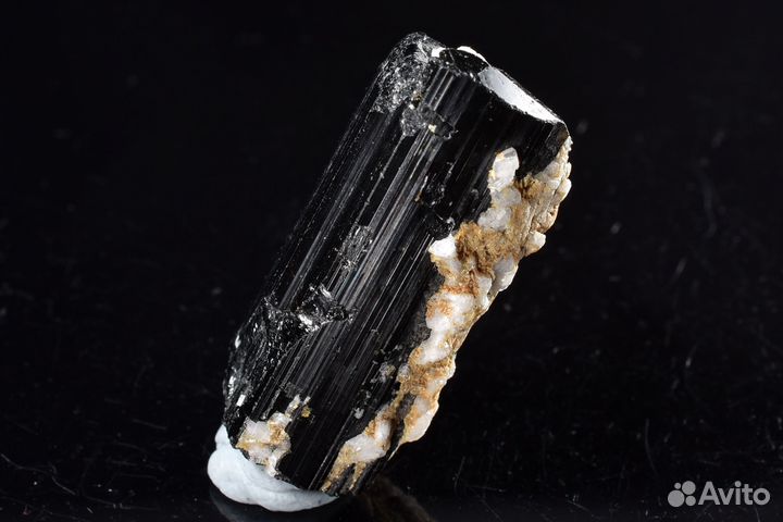 Кристалл. Турмалин (шерл), альбит. Лот №869