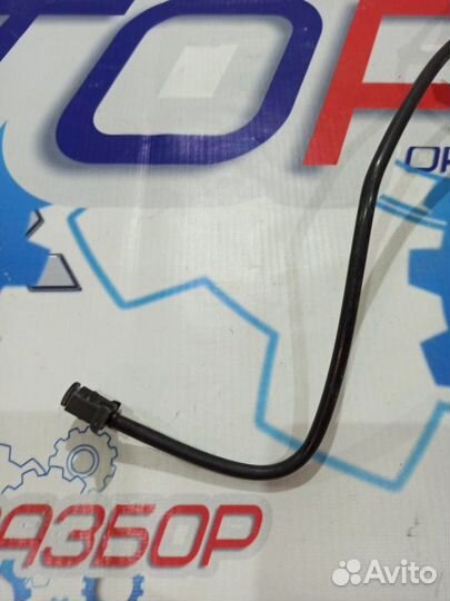 Патрубок системы охлаждения Ford Focus 3 хэтчбек