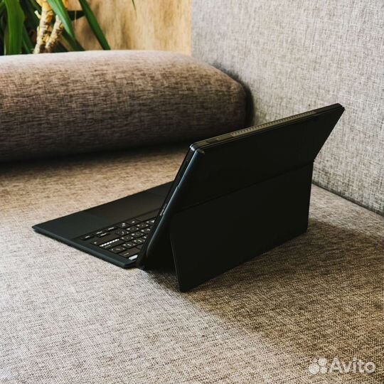 Планшет Asus Vivobook на Windows 11