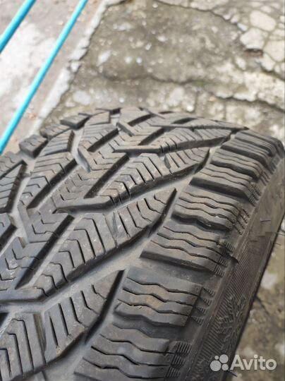 Tigar Winter A 235/45 R18