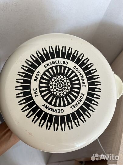 Кастрюля эмалированная