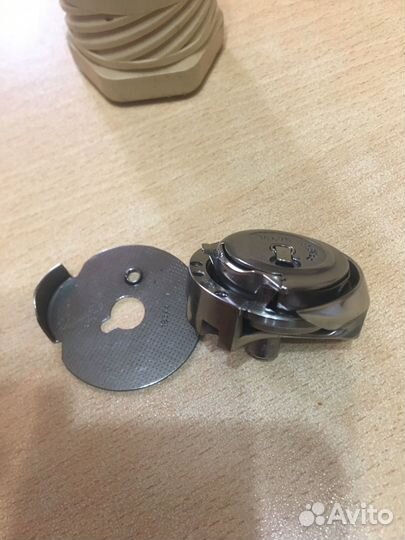 Челнок к швейной машине pfaff