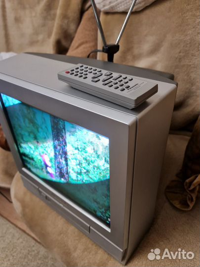 Телевизор бу panasonic