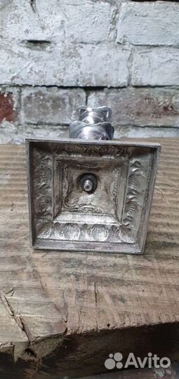 Подсвечник старинный