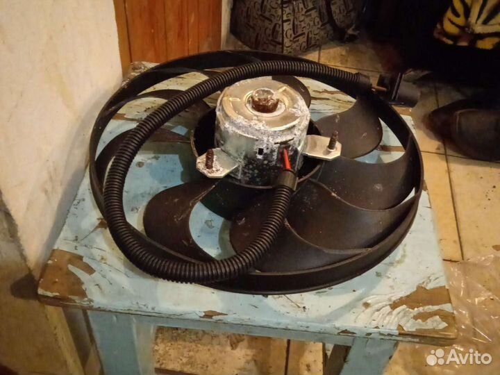 Вентилятор радиатора на Шкоду Фабиа 00-08