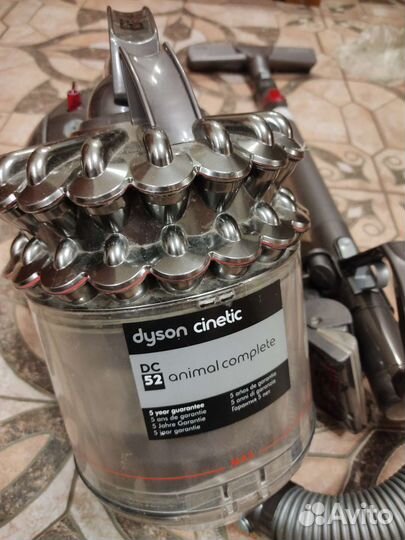 Пылесос Dyson DC 52, cinetik, animal complete
